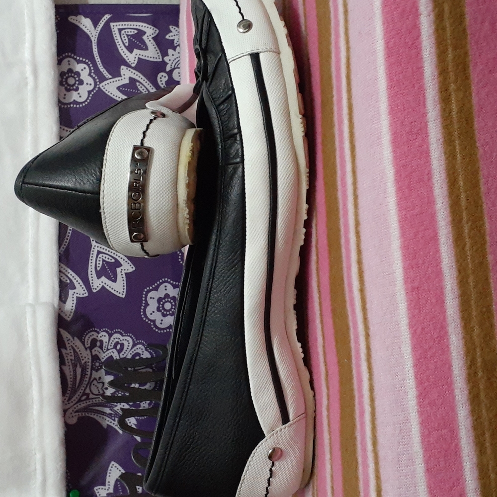 BCBGirls Flats size 7.5
